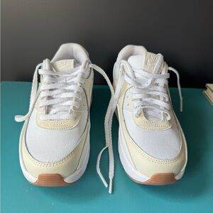 NWOB Nike Air Max 90 LV8 Sneakers Women’s Size 5.5